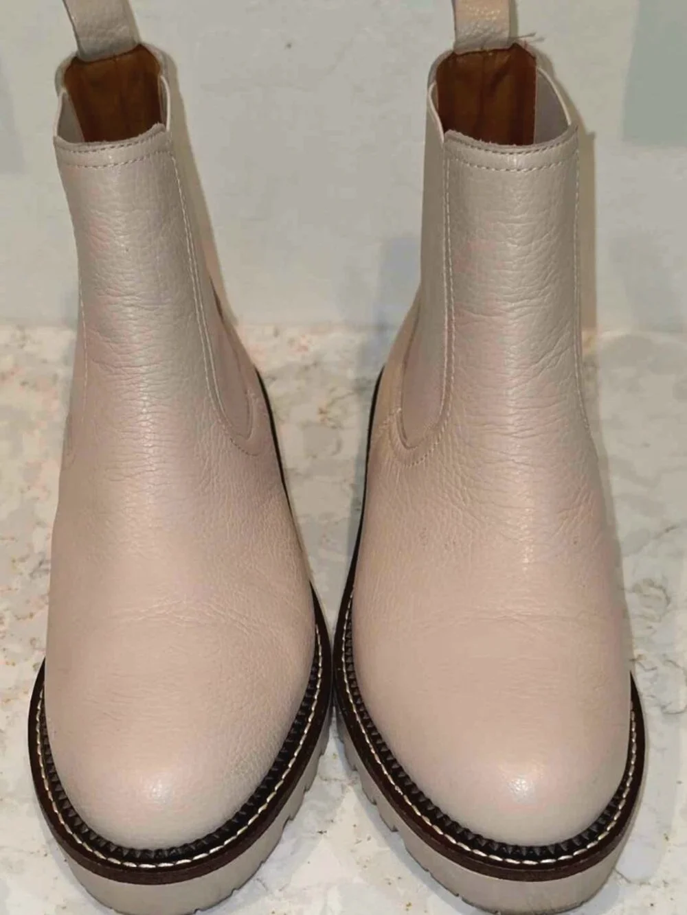 Caslon Miller Womens 7M Leather Chelsea Boots Ivory/Cream Water Resistant